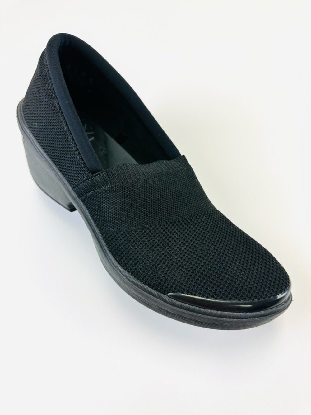 Bzees black wedge comfort slip in wedge shoe Size 8.5 Everyday Office Casual